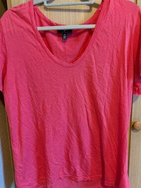7 For All Mankind Coral Pink Scoop Neck Tee Size Medium Supima Cotton
